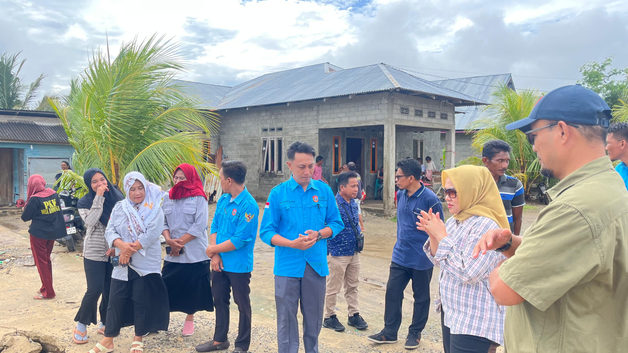 Pj Bupati Gorontalo Utara Survei Lokasi Pengembangan Kawasan Rumput Laut di Desa Ilodulunga