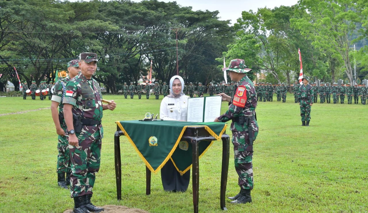Dipimpin Pangdam XIII/Mdk  Mayjen TNI Suhardi S.I.P, Pj Bupati Gorontalo Utara Hadiri Upacara Penutupan TMMD Ke-124 Tahun 2025