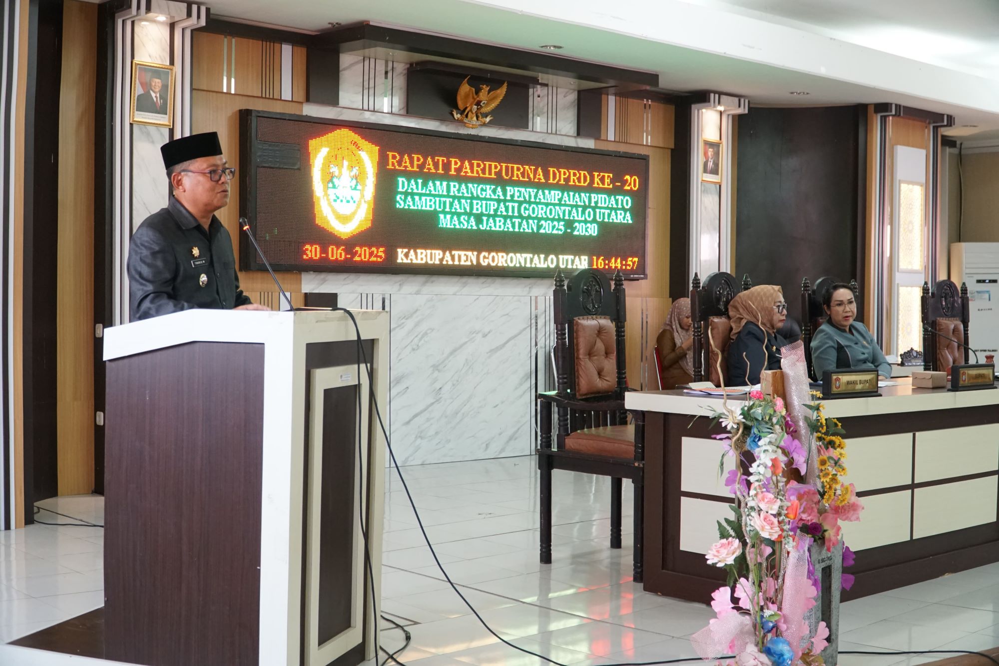 Bupati Gorontalo Utara Sampaikan Rancangan Perda Pertanggungjawaban APBD TA 2024