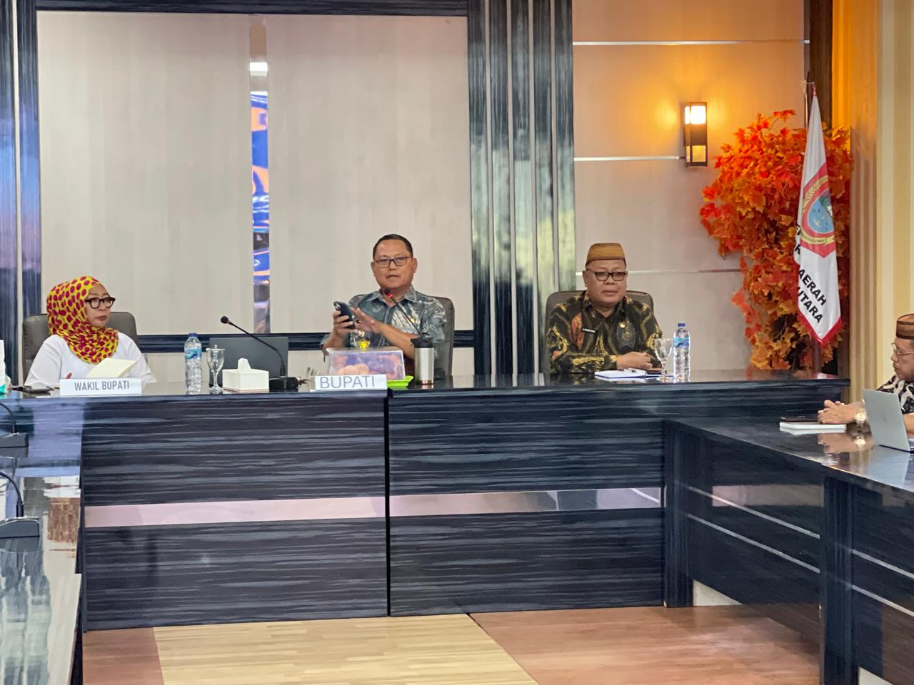 Bupati dan Wakil Bupati Gorontalo Utara Membuka Sosialisasi Aplikasi Kinerja Laporan Aktifitas Pegawai (KILAP)