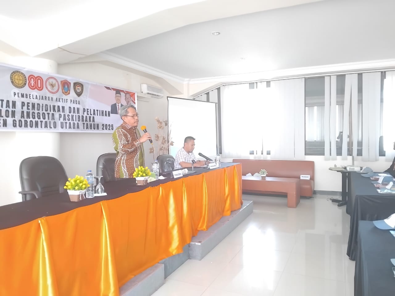 Sekda Gorontalo Utara Berikan Pembekalan kepada Calon Paskibraka Kabupaten Gorontalo Utara Tahun 2025