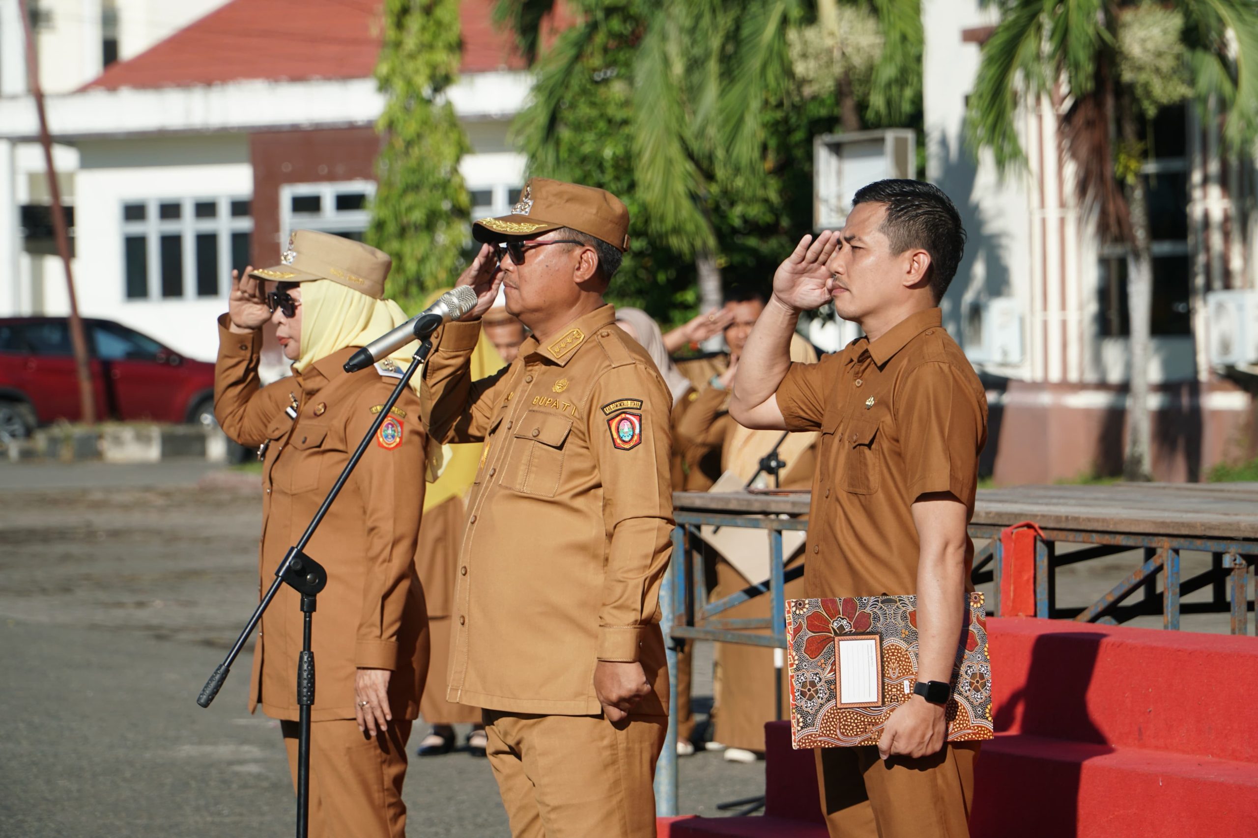 Bupati dan Wakil Bupati Gorontalo Utara Pimpin Apel Kerja Awal Bulan Agustus Tahun 2025