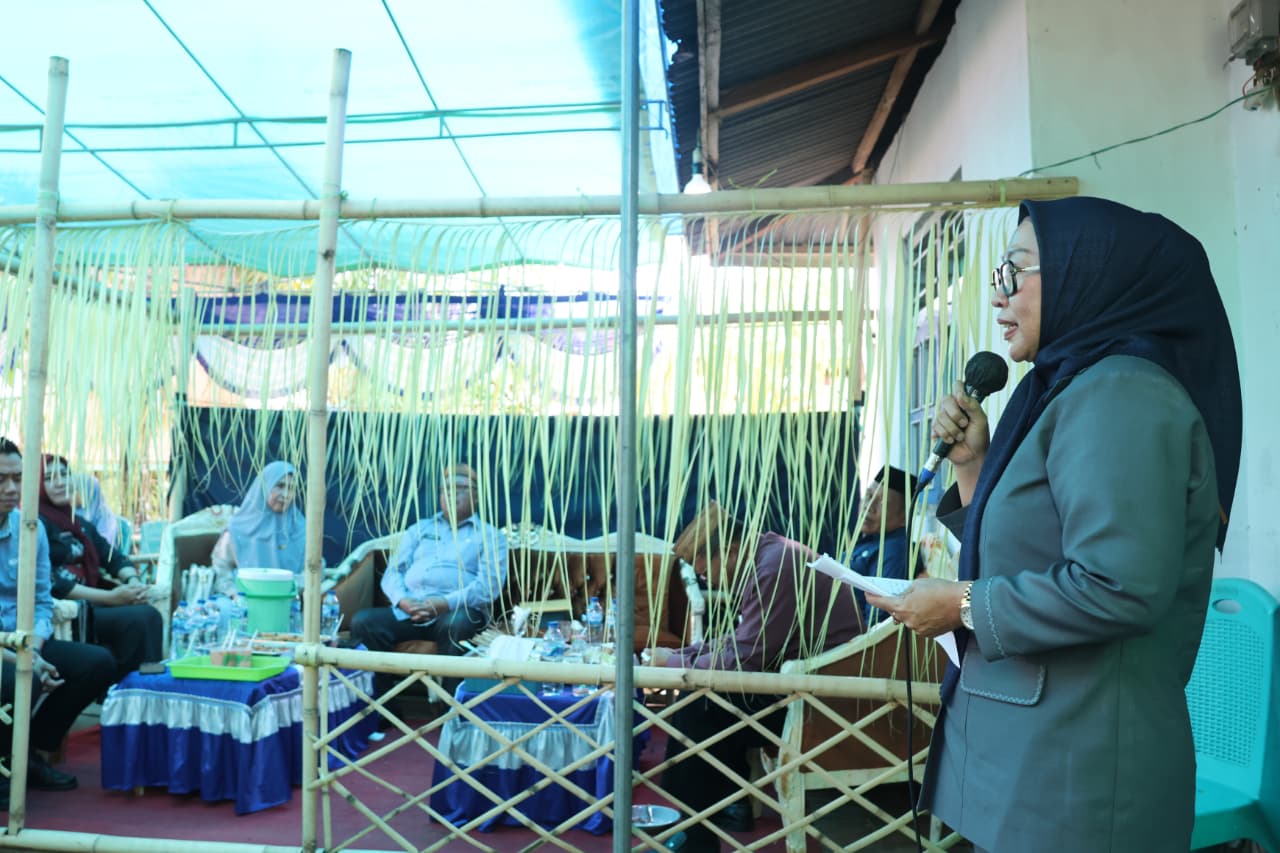 Wakil Bupati Gorontalo Utara Nurjanah Hasan Yusuf, Serahkan Santunan Asuransi BPJS Ketenagakerjaan