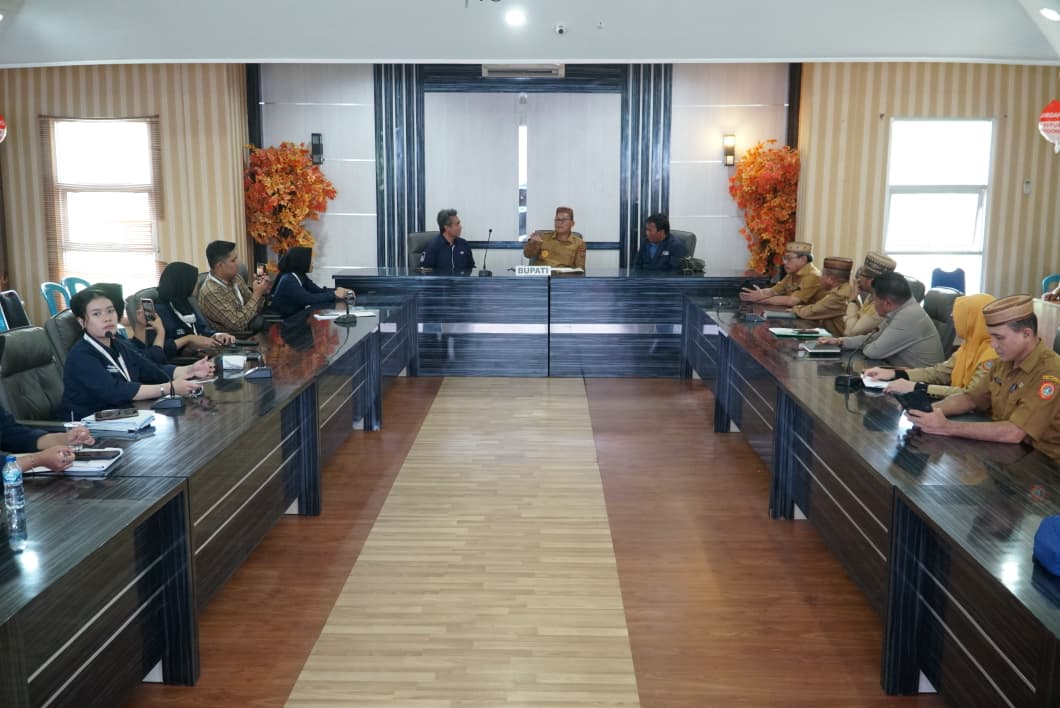 Bupati Thariq Modanggu Menerima Tim Ekspedisi Patriot Kawasan Transmigrasi Sumalata