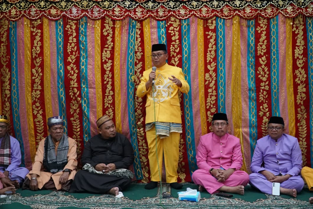 Bupati Thariq Modanggu Hadiri Peringatan Maulid Nabi Muhammad SAW di Masjid Agung Baiturrahim Desa Moluo