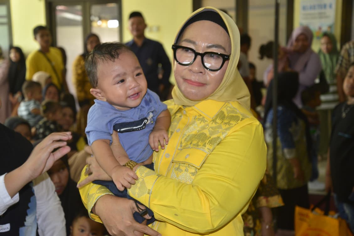 PIAD Provinsi Gorontalo Sentuh Hati Ibu dan Balita dengan Aksi Sosial di Puskesmas Molingkapoto