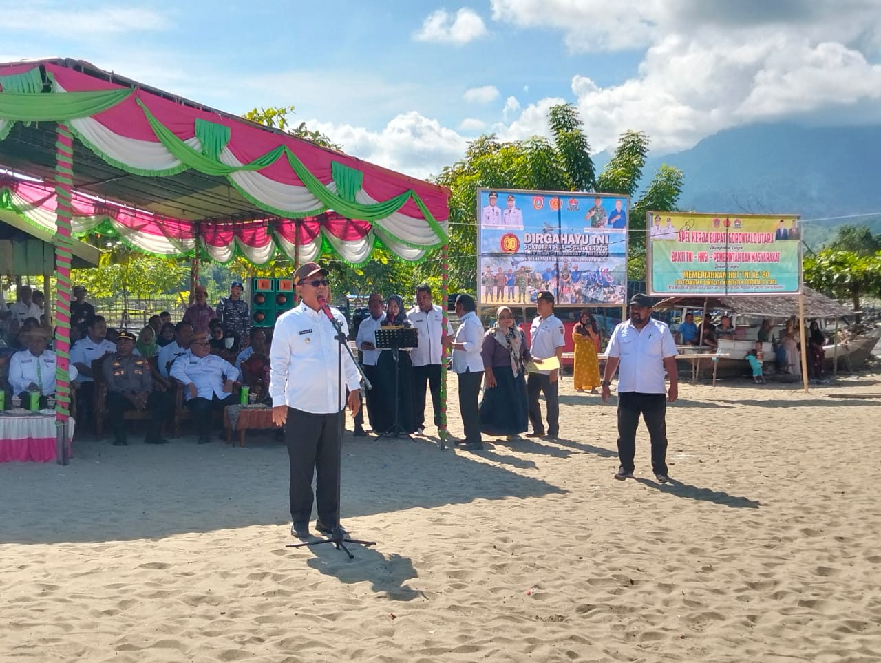 Bupati Thariq Modanggu Pimpin Apel Kerja di Kecamatan Sumalata dan Kukuhkan Masyarakat Cinta Laut
