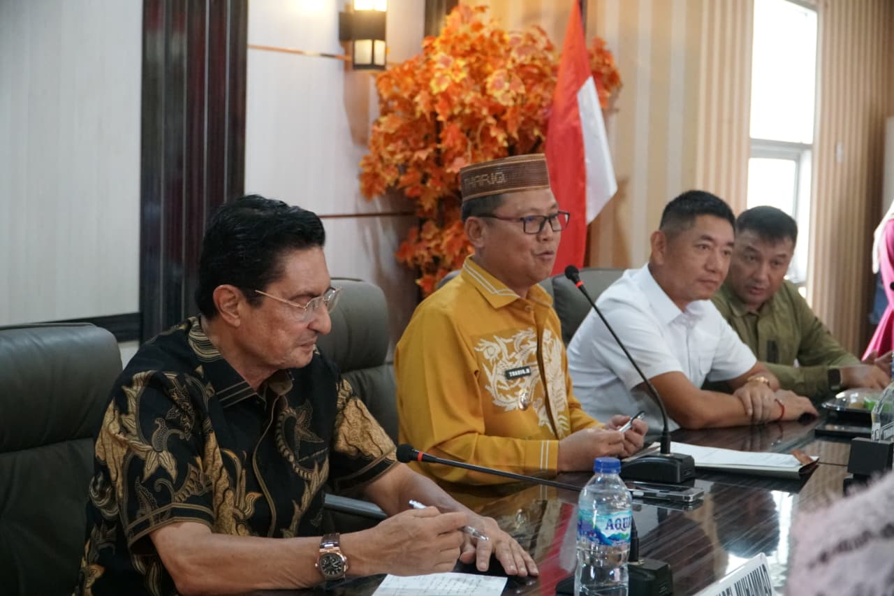 Sinergi untuk Daerah: Pertemuan Bupati Thariq Modanggu dan Fadel Muhammad, Harapan Baru untuk Gorontalo Utara