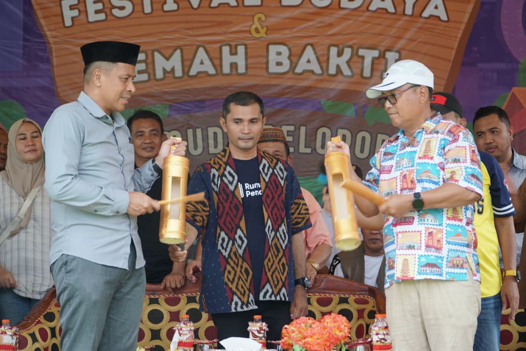 Bupati Thariq Modanggu Ajak Pemuda Atinggola Jadi Garda Terdepan : Festival Budaya dan Kemah Bakti Resmi Dimulai