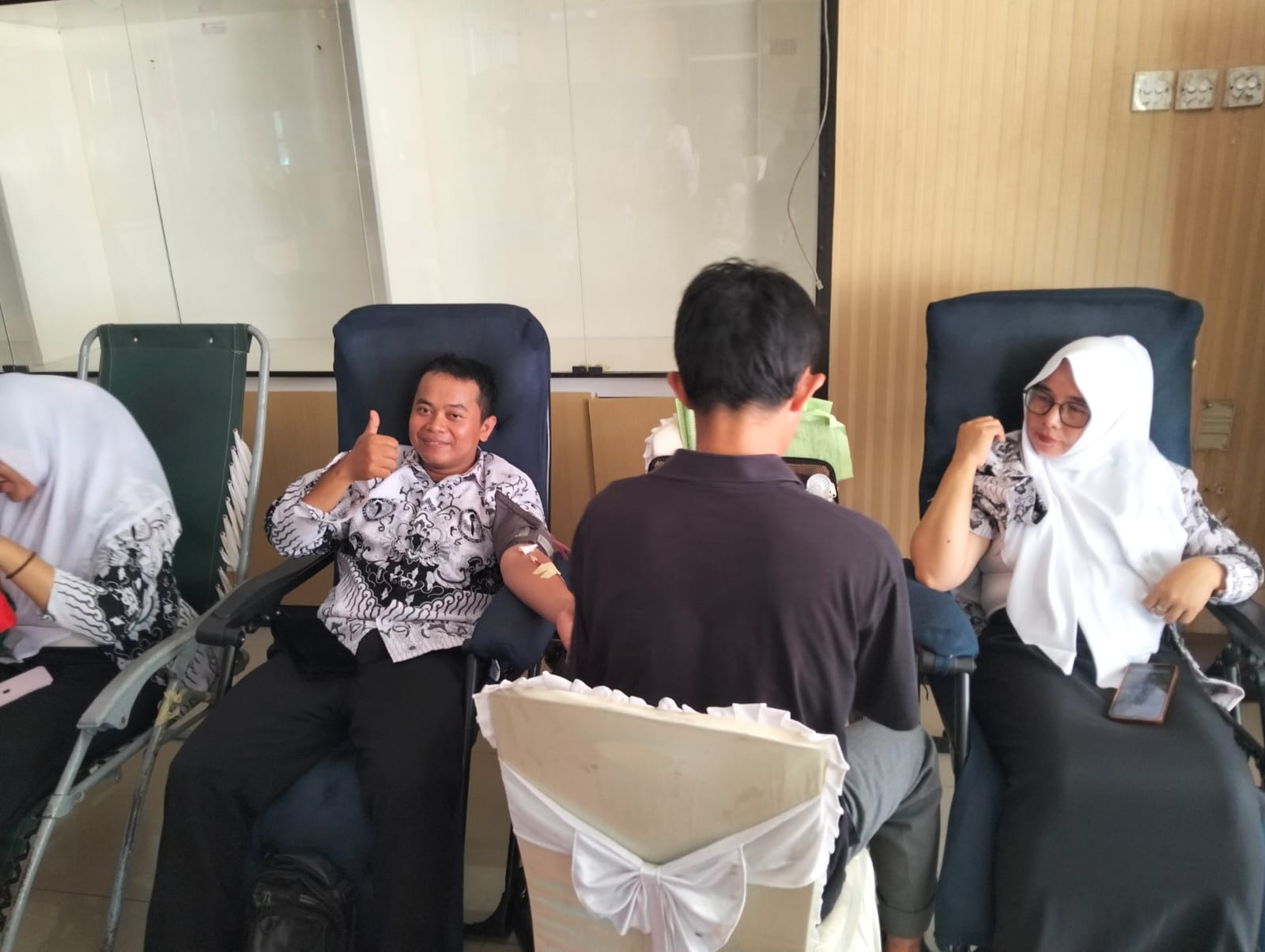 Hut PGRI ke 80 Kabupaten Gorontalo Utara : PMI Gelar Donor Darah Untuk Semangat Peduli Sesama