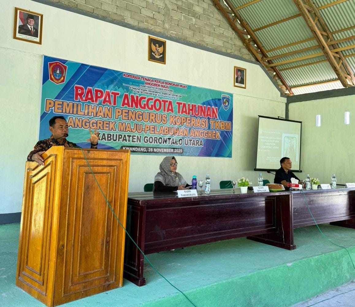 Kepala Dinas Perindagkop UMKM Gorut, Hadiri RAT Koperasi TKBM Anggrek Maju, Anggota Antusias Ikuti Pemilihan Pengurus