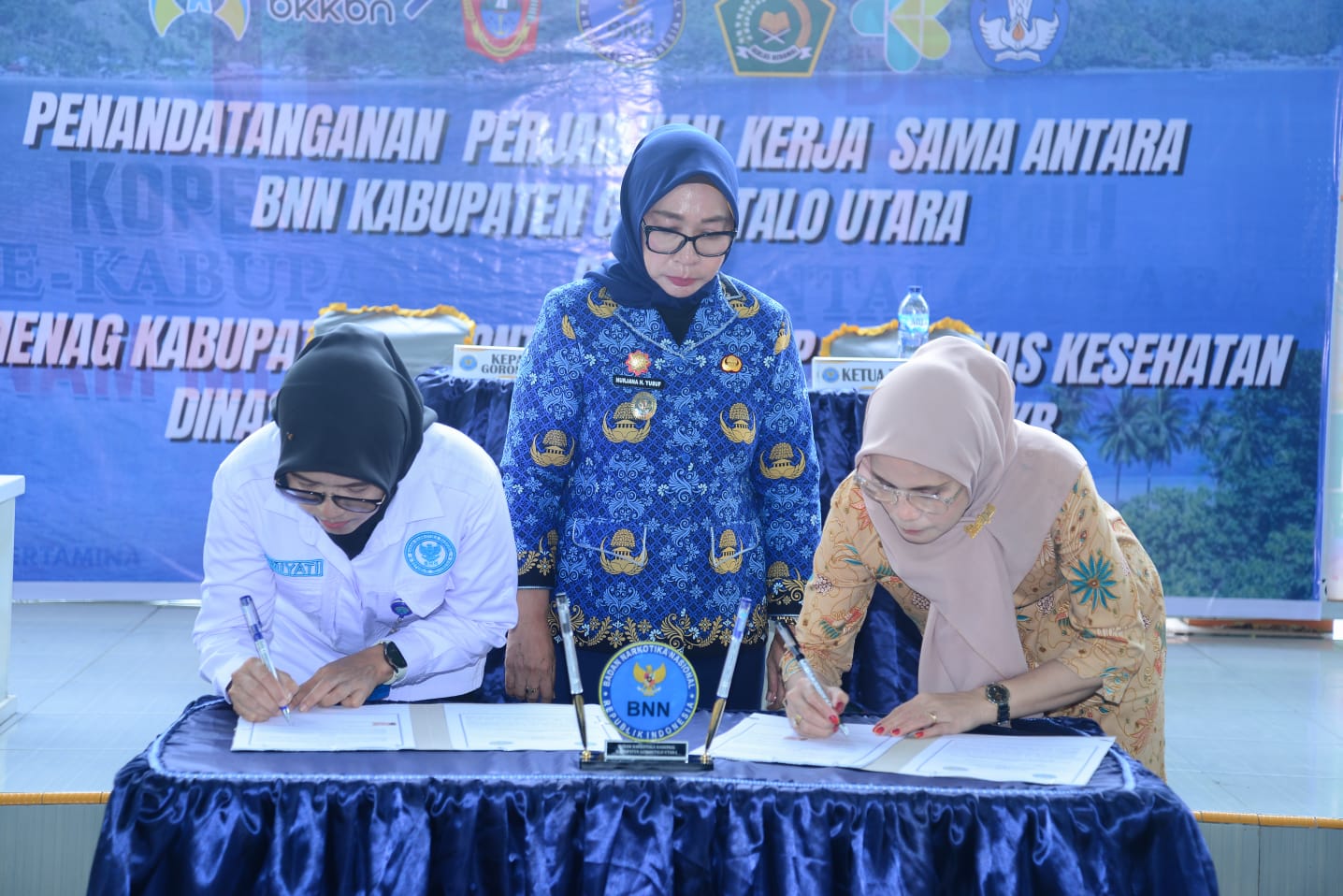 BNN Gorontalo Utara Tandatangani Kerjasama Dengan Instansi Terkait, Disaksikan Wabup Nurjanah Hasan yusuf