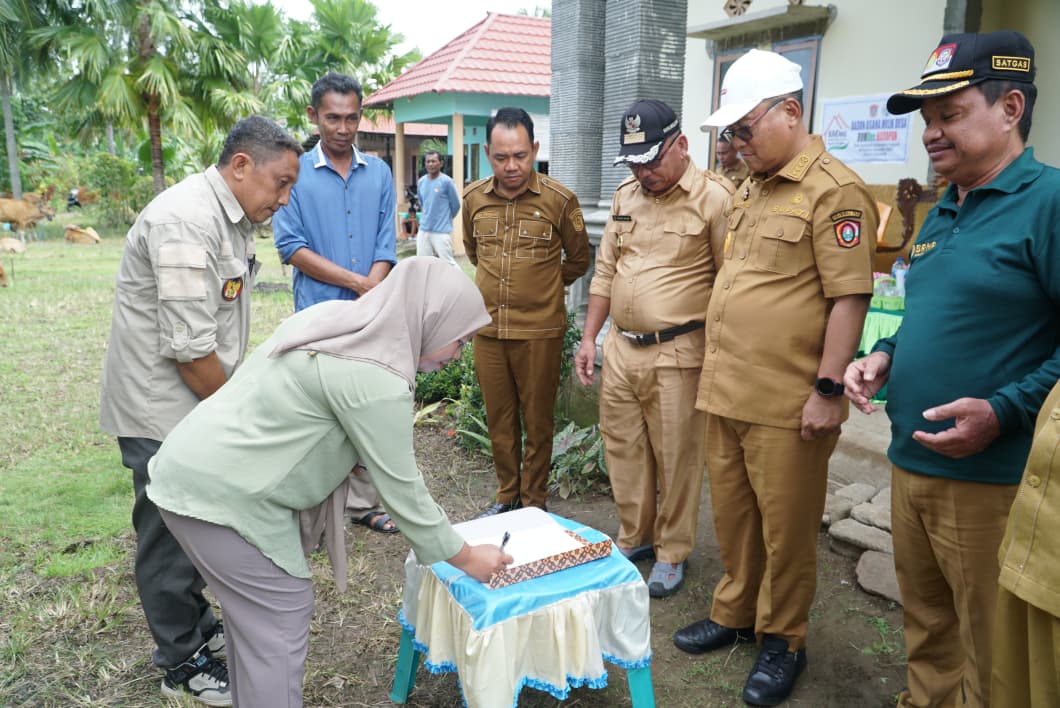 Disaksikan Bupati Thariq Modanggu: MoU Kemitraan Koperasi, BUMDes, dan Kelompok Tani Ditandatangani di Desa Hiyalo’oyile