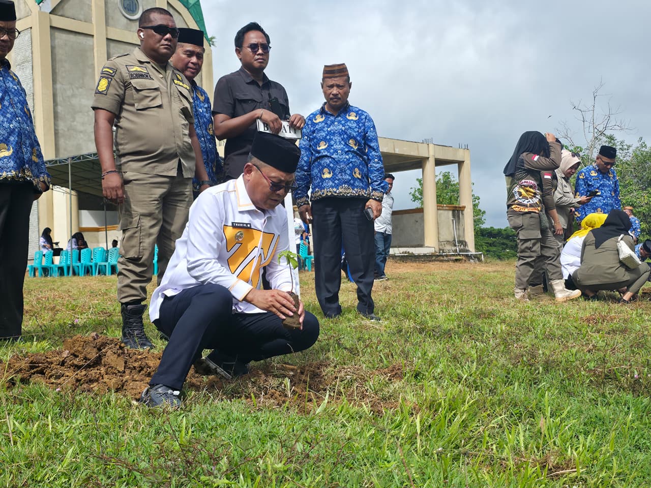 Bupati Thariq dan Ibu Wabup Nurjanah Mencanangkan Hari Kesetiakawanan Sosial Nasional (HKSN) Ke-77 Tingkat Kabupaten Gorontalo Utara