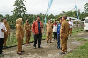 Bupati Thariq Dan Wabup Nurjanah Bersama Tenaga Ahli Kementan Tinjau Persiapan Lahan Parent Stock Ayam Di Markas G210 Desa Dambalo