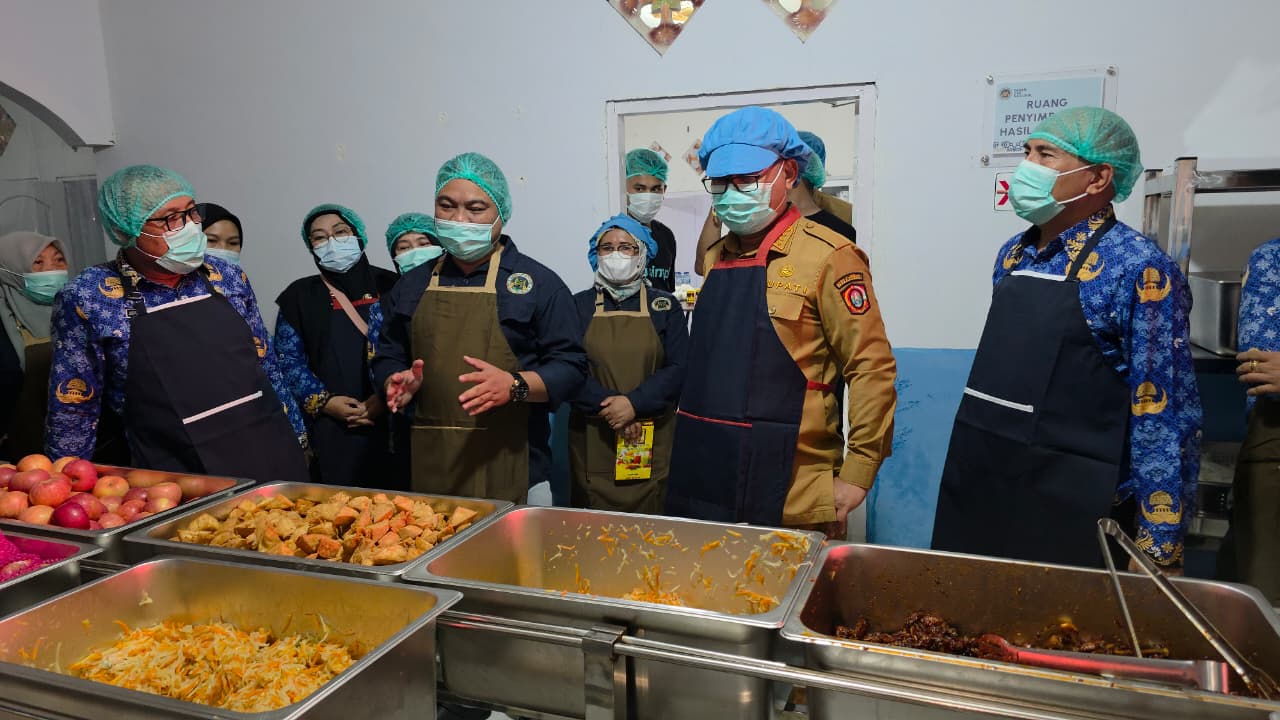 Bupati Thariq Modanggu Tinjau Satuan Pelayanan Pemenuhan Gizi (SPPG) di Desa Popalo, Kecamatan Anggrek
